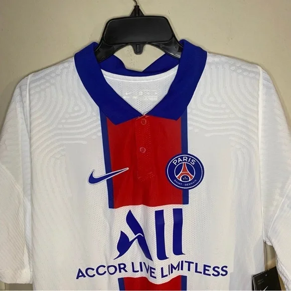Nike Paris Saint Germaine Men’s Jersey - Picture 2 of 4
